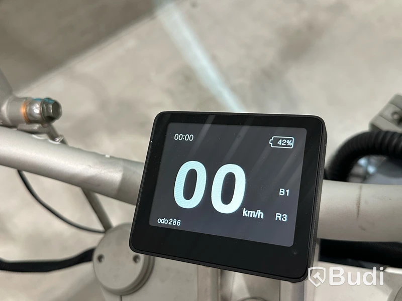 YW2C2M105NT000572 BUKK-MOTOR | Unik i sitt slag | Lätt-Motorcykel Cake ÖSA PLUS CR 2022 | REGNR; BKE02E | Makka Display, inkl. laddare.