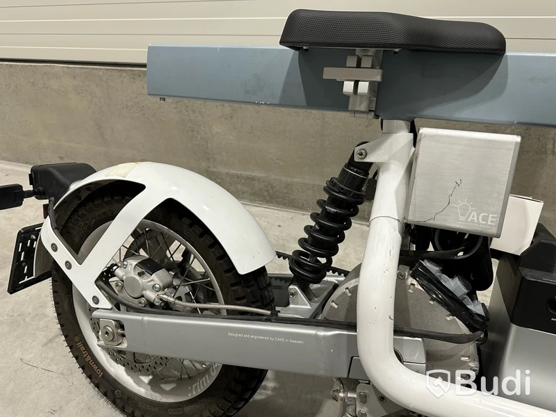 YW2C2M105NT000572 BUKK-MOTOR | Unik i sitt slag | Lätt-Motorcykel Cake ÖSA PLUS CR 2022 | REGNR; BKE02E | Makka Display, inkl. laddare.