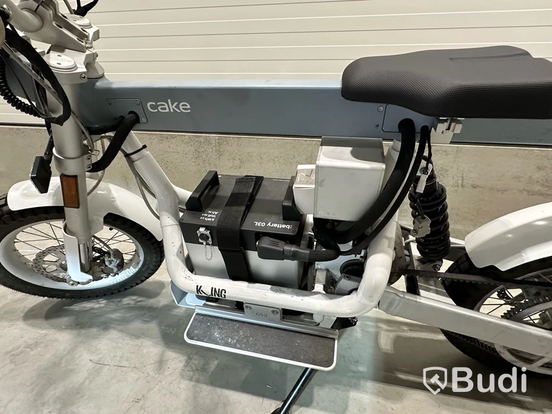 YW2C2M105NT000572 BUKK-MOTOR | Unik i sitt slag | Lätt-Motorcykel Cake ÖSA PLUS CR 2022 | REGNR; BKE02E | Makka Display, inkl. laddare.