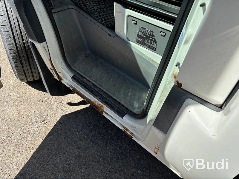 Kylbil Volkswagen Crafter 35 2.5 TDI (163hk) med bakgavellyft, - 2011