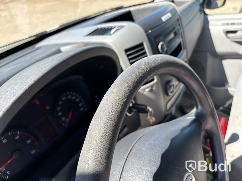 Kylbil Volkswagen Crafter 35 2.5 TDI (163hk) med bakgavellyft, - 2011