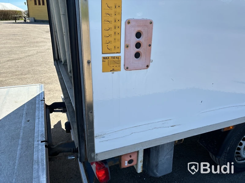 Kylbil Volkswagen Crafter 35 2.5 TDI (163hk) med bakgavellyft, - 2011