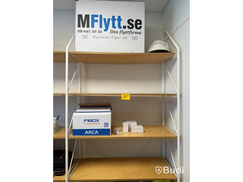 Fiberbox och diverse elmaterial