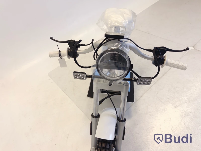 Moped Cake Makka range white | YW2C4H017NA000067