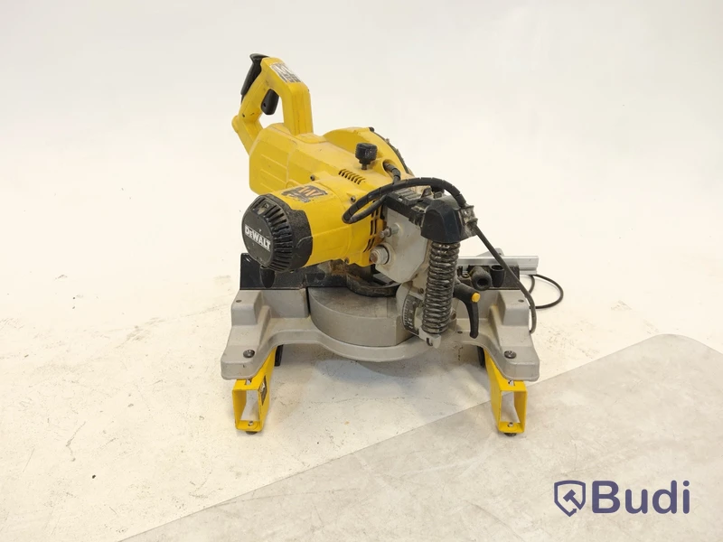 Kap- och gersåg DE7025 XJ Dewalt