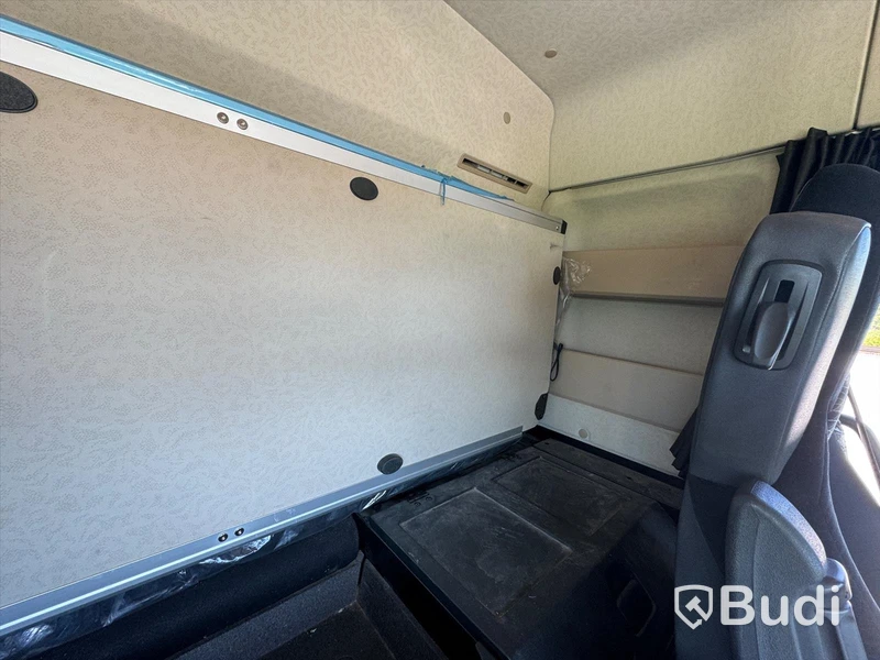 Lastbil Mercedes-Benz Actros - 2019 | Salaskåp | Zepro | VBG