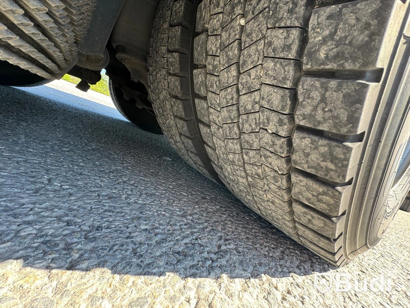 Lastbil Mercedes-Benz Actros - 2019 | Salaskåp | Zepro | VBG