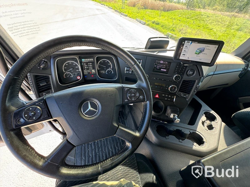 Lastbil Mercedes-Benz Actros - 2019 | Salaskåp | Zepro | VBG