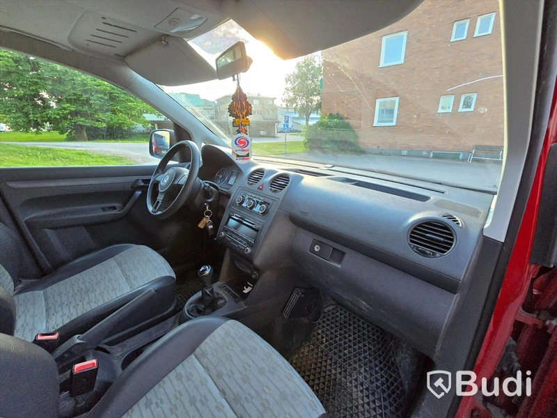 Personbil VOLKSWAGEN CADDY 2013