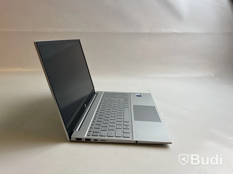 Dator HP Pavilion 15 inkl. laddare.