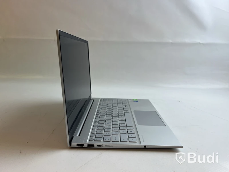 Dator HP Pavilion 15 inkl. laddare.