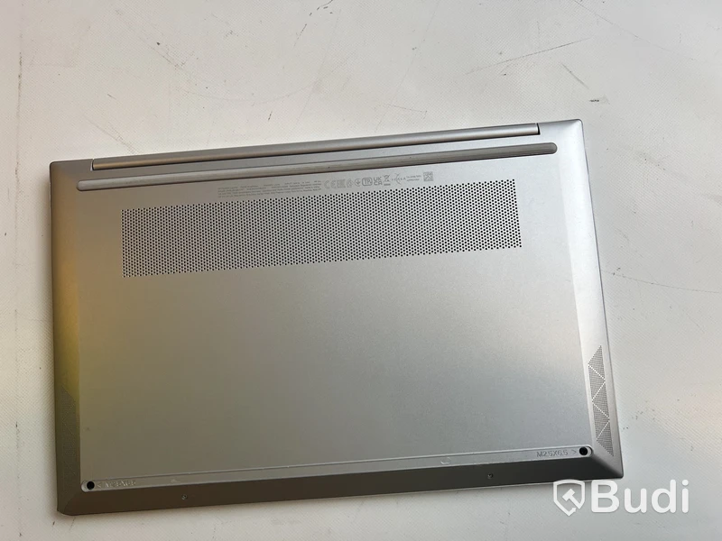 Dator HP Pavilion 15 inkl. laddare.