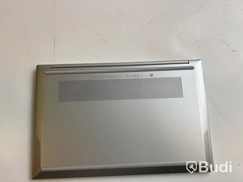 Dator HP Pavilion 15 inkl. laddare. OBS! Inget OS.