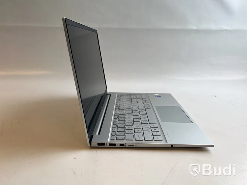 Dator HP Pavilion 15 inkl. laddare. OBS! Inget OS.