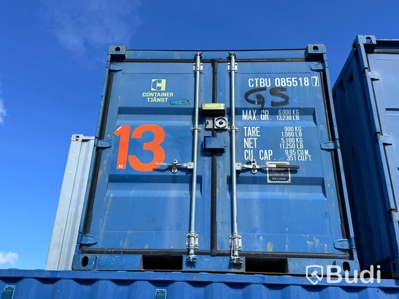 Container 8 fot, isolerad med innehåll