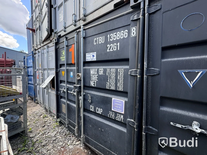 Container 20 fot, isolerad med innehåll (OBS ej putsspruta och kopiator som säljes separat
