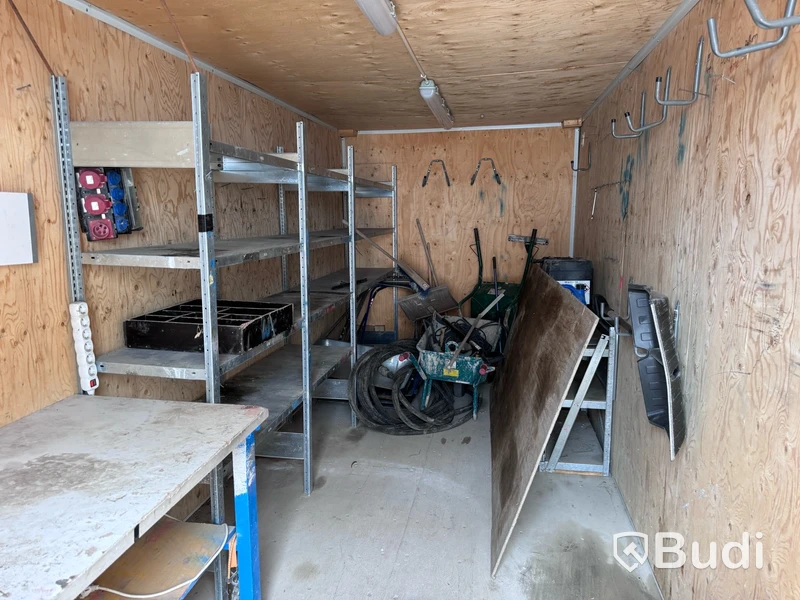 Container 20 fot, isolerad med innehåll