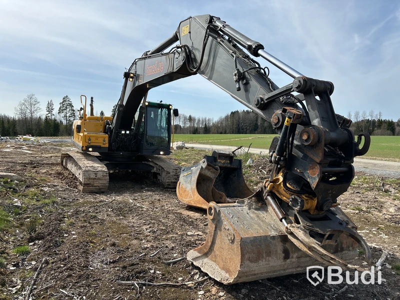 Bandgrävare Volvo EC240CL, -2008 inkl. redskap. - EXPORT