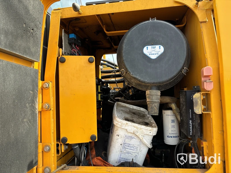 Bandgrävare Volvo EC240CL, -2008 inkl. redskap. - EXPORT