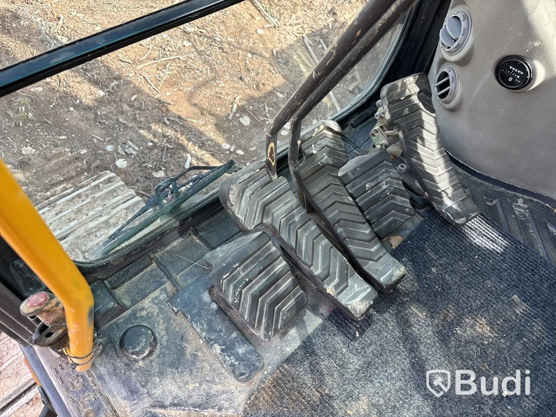 Bandgrävare Volvo EC240CL, -2008 inkl. redskap. - EXPORT