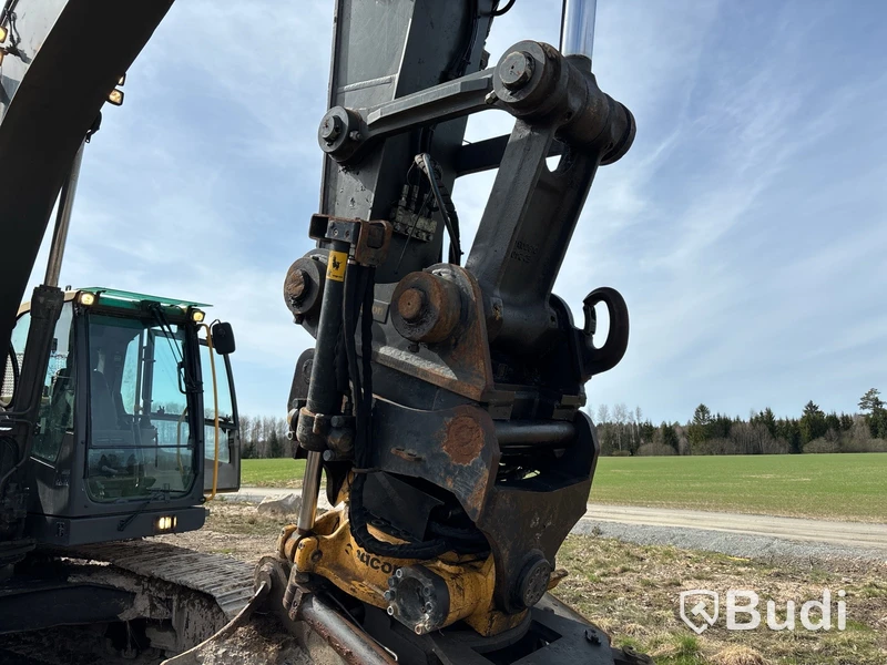 Bandgrävare Volvo EC240CL, -2008 inkl. redskap. - EXPORT