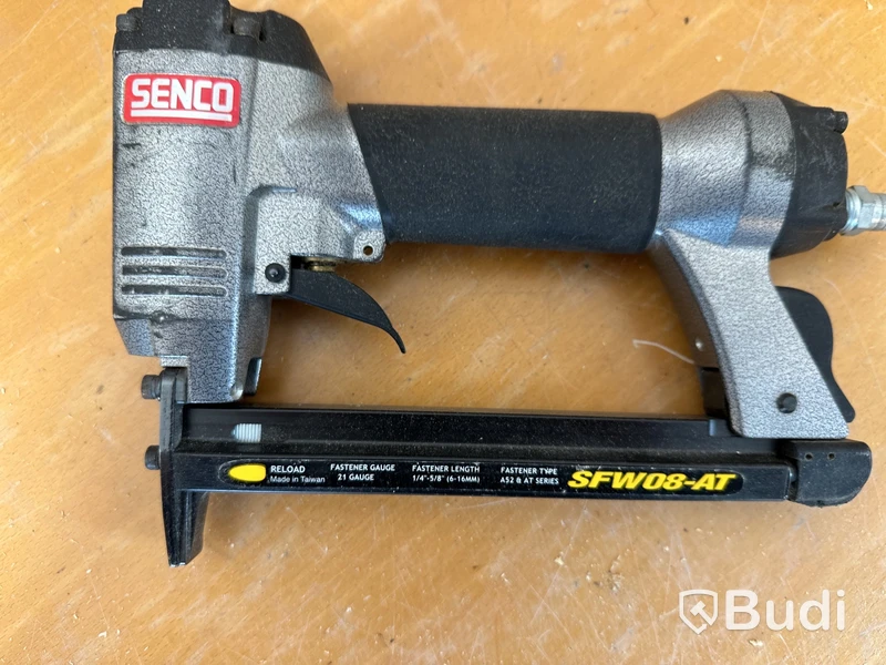 2 st Senco dyckertpistoler