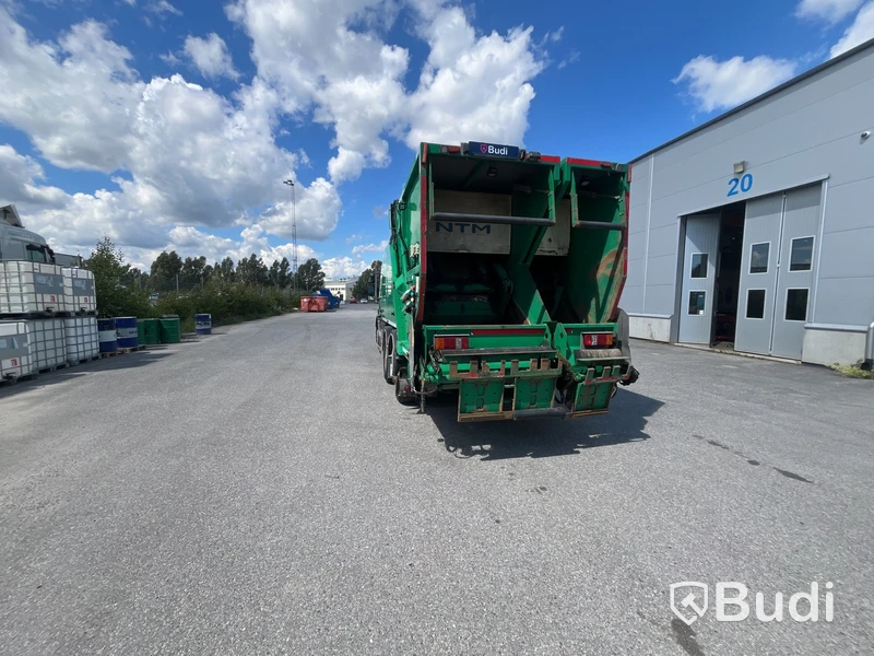 Baklastare Lastbil VOLVO FE 300 6X2 -2014 | Automat | NTM-byggnation två fack - EXPORT