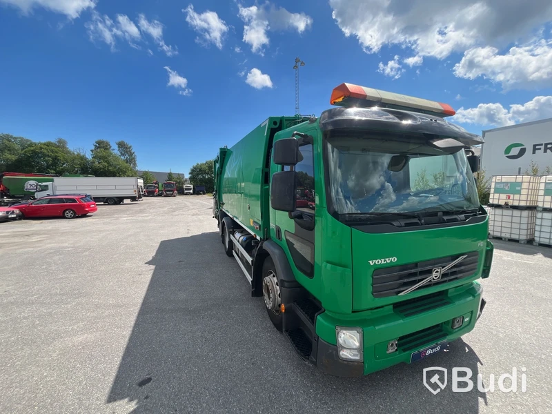 Baklastare Lastbil VOLVO FE 300 6X2 -2014 | Automat | NTM-byggnation två fack - EXPORT