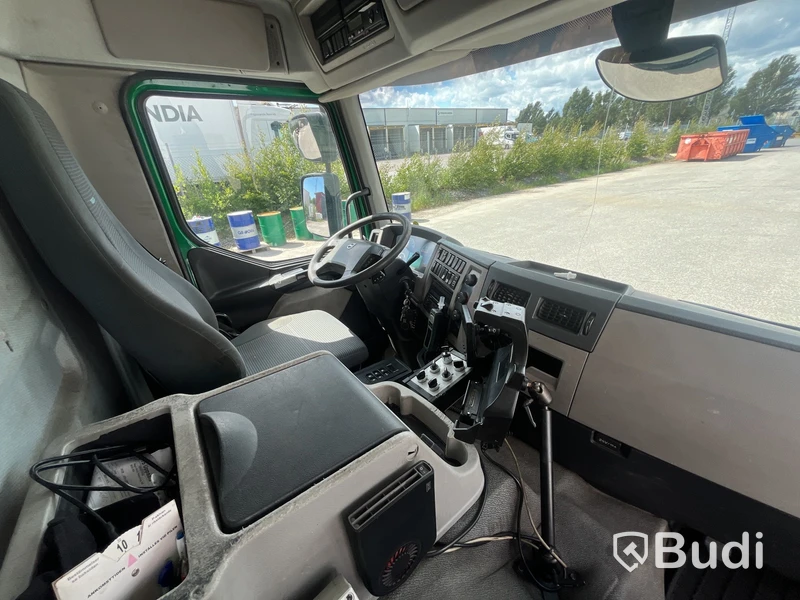 Baklastare Lastbil VOLVO FE 300 6X2 -2014 | Automat | NTM-byggnation två fack - EXPORT