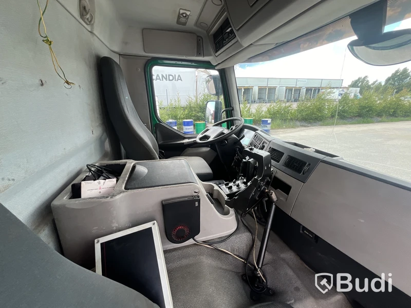 Baklastare Lastbil VOLVO FE 300 6X2 -2014 | Automat | NTM-byggnation två fack - EXPORT