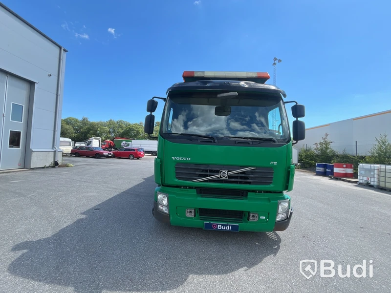 Baklastare Lastbil VOLVO FE 300 6X2 -2014 | Automat | NTM-byggnation två fack - EXPORT