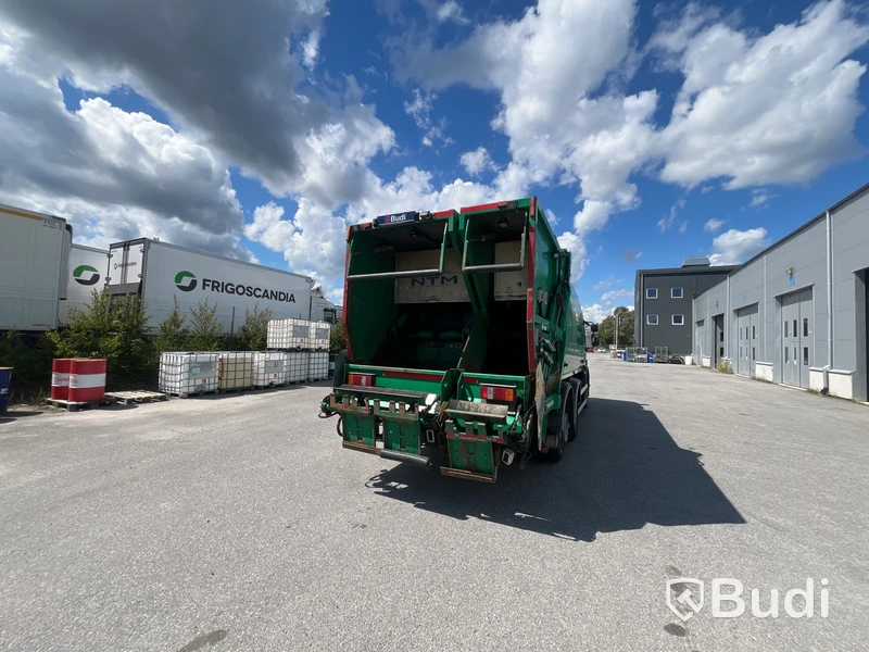 Baklastare Lastbil VOLVO FE 300 6X2 -2014 | Automat | NTM-byggnation två fack - EXPORT