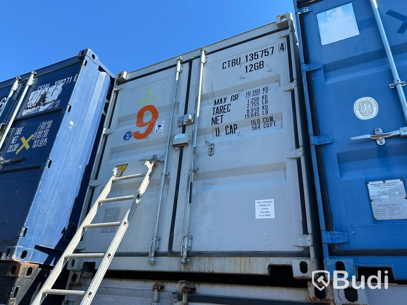Container 10 fot, låst ingen info om utförande