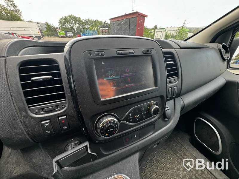 Skåpbil Opel Vivaro Panel Van 2.9t 1.6 CDTI | Manuell | 125hk | 2016 | Reparationsobjekt, rasad koppling - EXPORT