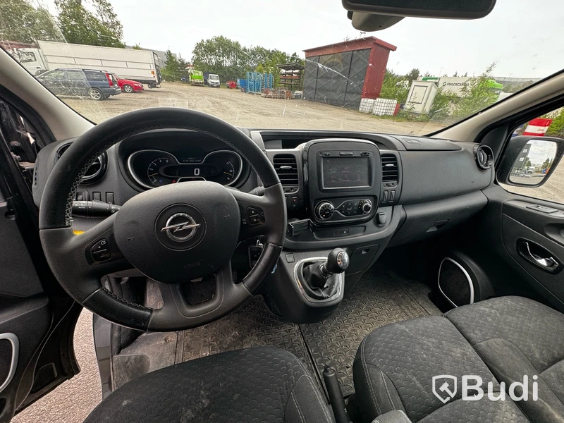 Skåpbil Opel Vivaro Panel Van 2.9t 1.6 CDTI | Manuell | 125hk | 2016 | Reparationsobjekt, rasad koppling - EXPORT