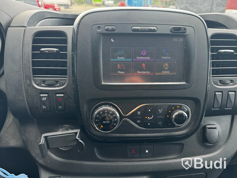 Skåpbil Opel Vivaro Panel Van 2.9t 1.6 CDTI | Manuell | 125hk | 2016 | Reparationsobjekt, rasad koppling - EXPORT
