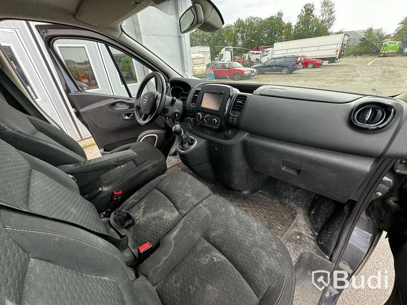 Skåpbil Opel Vivaro Panel Van 2.9t 1.6 CDTI | Manuell | 125hk | 2016 | Reparationsobjekt, rasad koppling - EXPORT