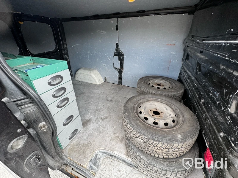 Skåpbil Opel Vivaro Panel Van 2.9t 1.6 CDTI | Manuell | 125hk | 2016 | Reparationsobjekt, rasad koppling - EXPORT