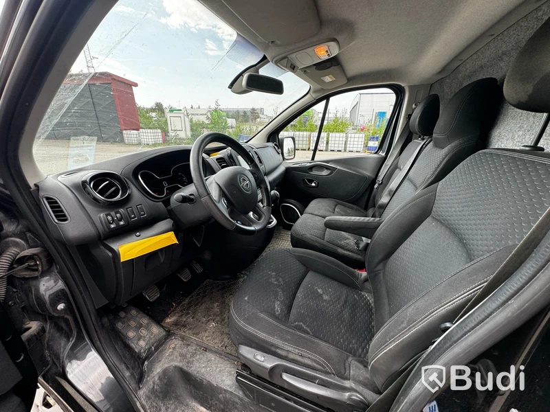 Skåpbil Opel Vivaro Panel Van 2.9t 1.6 CDTI | Manuell | 125hk | 2016 | Reparationsobjekt, rasad koppling - EXPORT