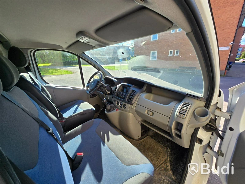 Personbil RENAULT TRAFIC, 2014