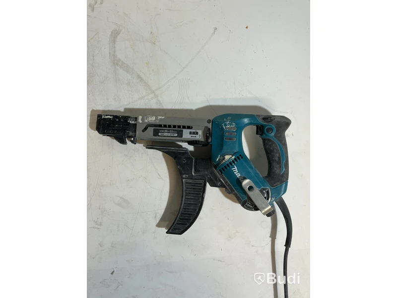 Skruvautomat Makita 6842