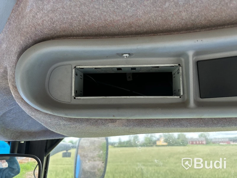 Traktor med lastare New Holland TS 135 A 4WD, -2008