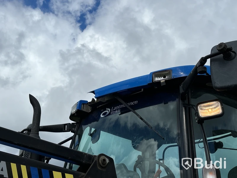 Traktor med lastare New Holland TS 135 A 4WD, -2008
