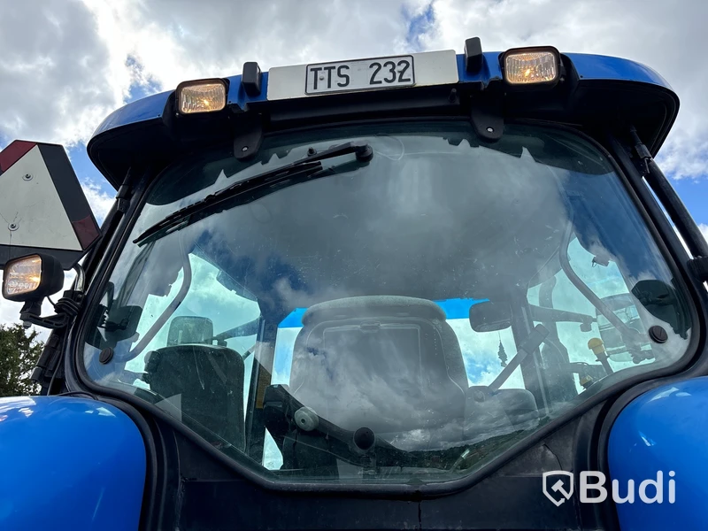 Traktor med lastare New Holland TS 135 A 4WD, -2008