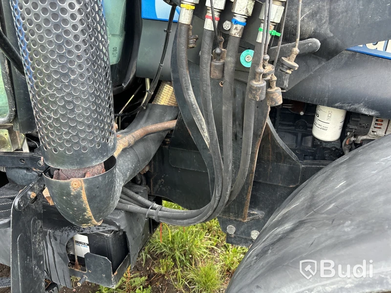 Traktor med lastare New Holland TS 135 A 4WD, -2008