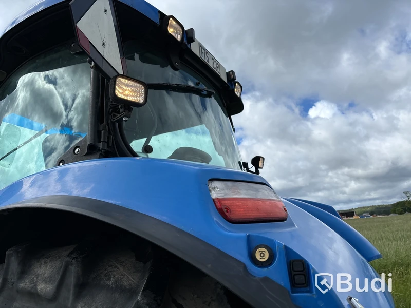 Traktor med lastare New Holland TS 135 A 4WD, -2008