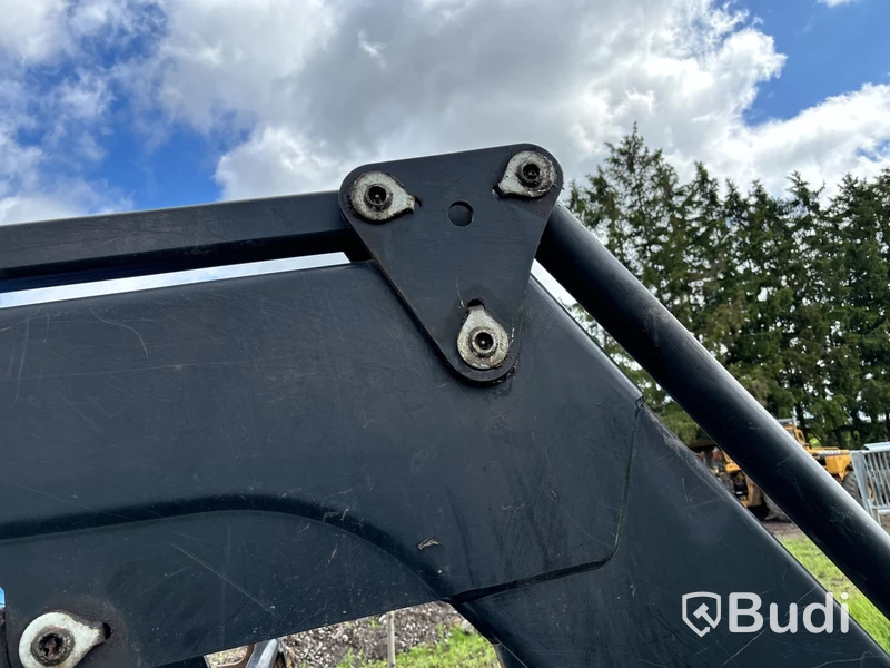 Traktor med lastare New Holland TS 135 A 4WD, -2008