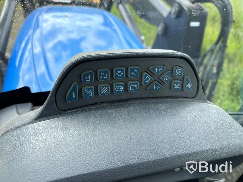 Traktor med lastare New Holland TS 135 A 4WD, -2008