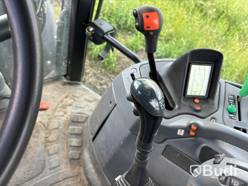 Traktor med lastare New Holland TS 135 A 4WD, -2008