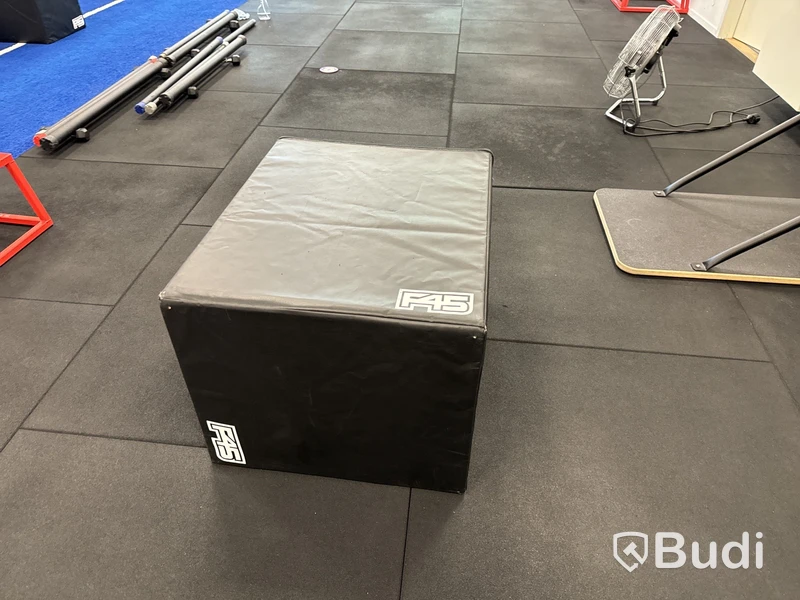 1 st. Jumpbox